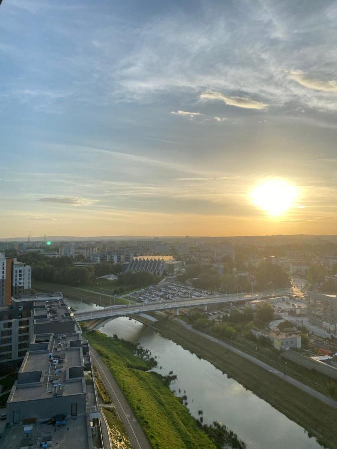 Capital Towers Splendor Apartment Жешов Екстериор снимка